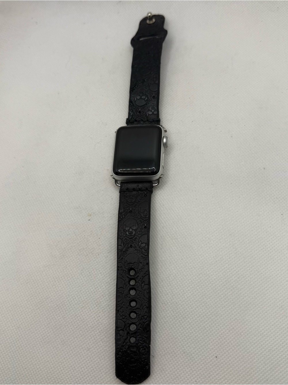 Handmade Leather Apple Watch Band - Picture 4 of 10
